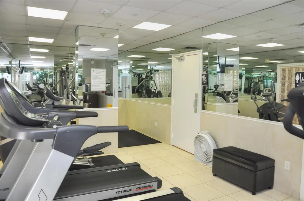 1012 OCEAN BOULEVARD #802 Pompano Beach, FL 33062