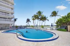 1012 OCEAN BOULEVARD #802 Pompano Beach, FL 33062