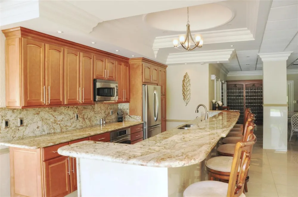 1012 OCEAN BOULEVARD #802 Pompano Beach, FL 33062