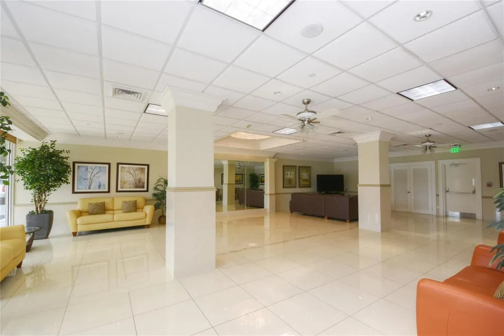 1012 OCEAN BOULEVARD #802 Pompano Beach, FL 33062
