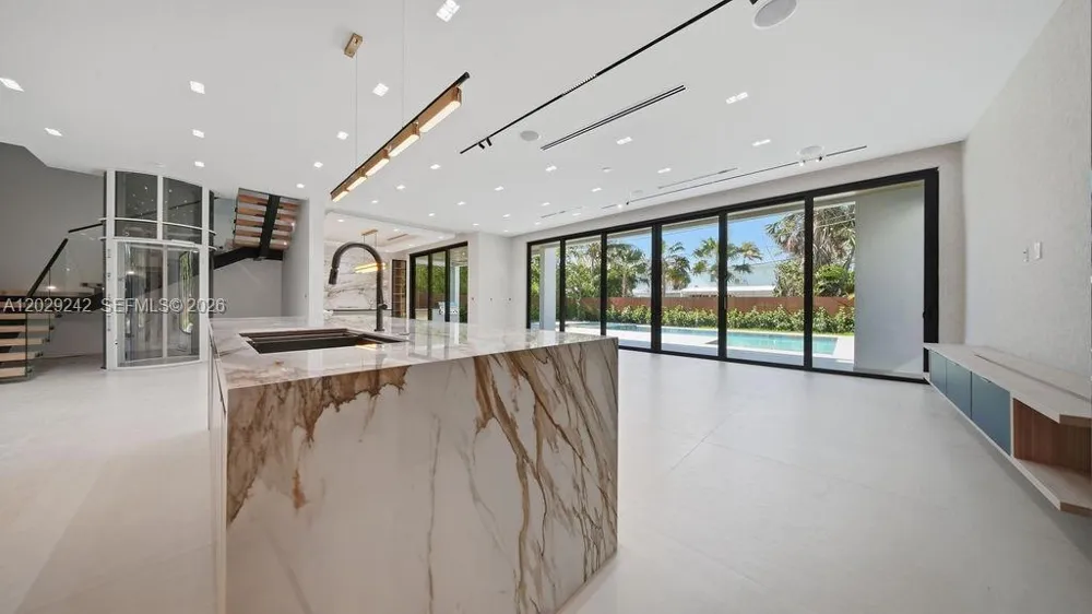 3318 NE 16TH PLACE Fort Lauderdale, FL 33305