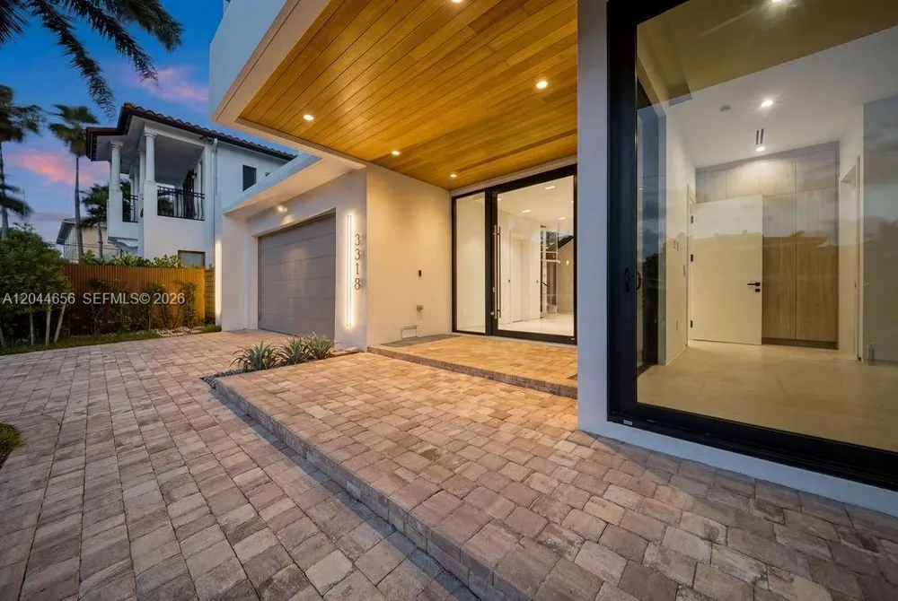 3318 NE 16TH PLACE Fort Lauderdale, FL 33305