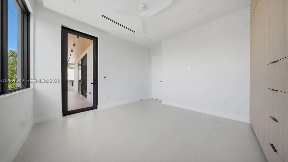 3318 NE 16TH PLACE Fort Lauderdale, FL 33305
