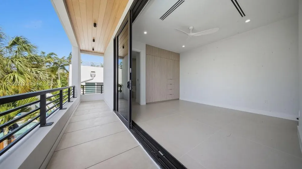 3318 NE 16TH PLACE Fort Lauderdale, FL 33305