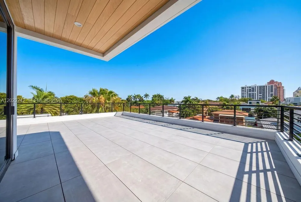 3318 NE 16TH PLACE Fort Lauderdale, FL 33305