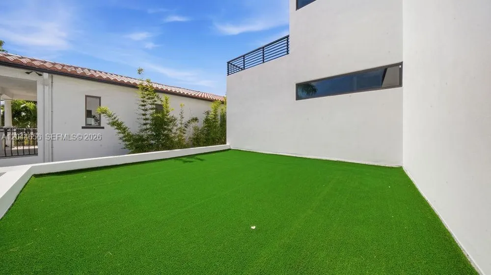 3318 NE 16TH PLACE Fort Lauderdale, FL 33305