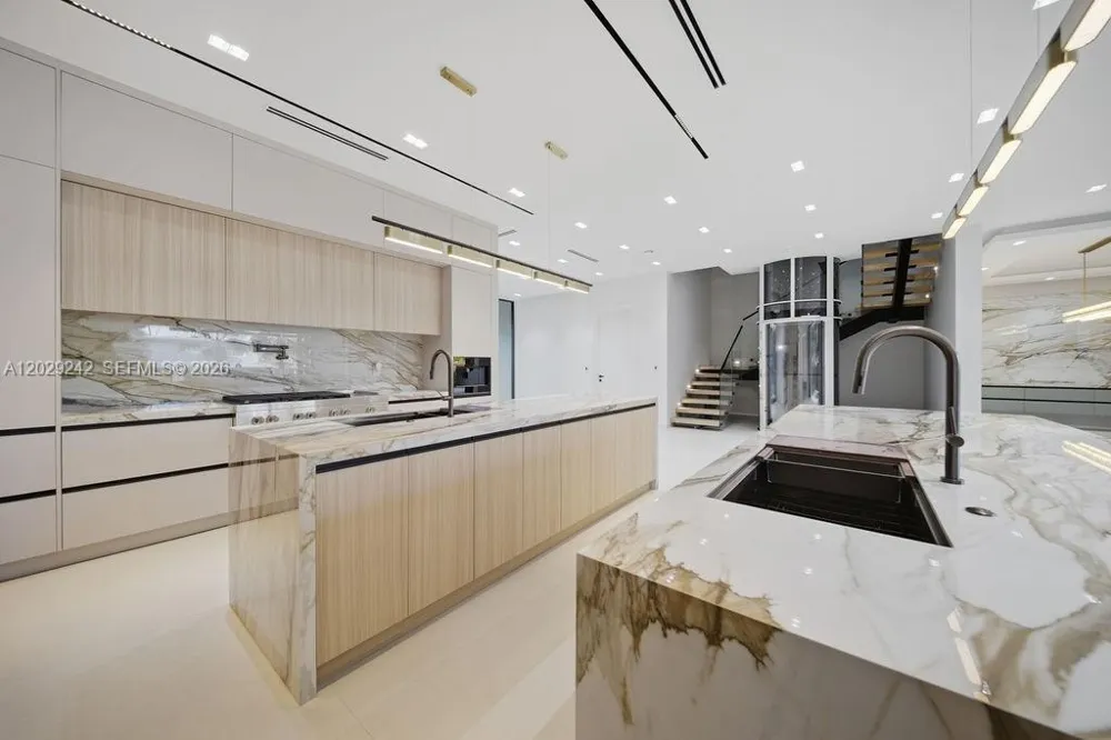 3318 NE 16TH PLACE Fort Lauderdale, FL 33305