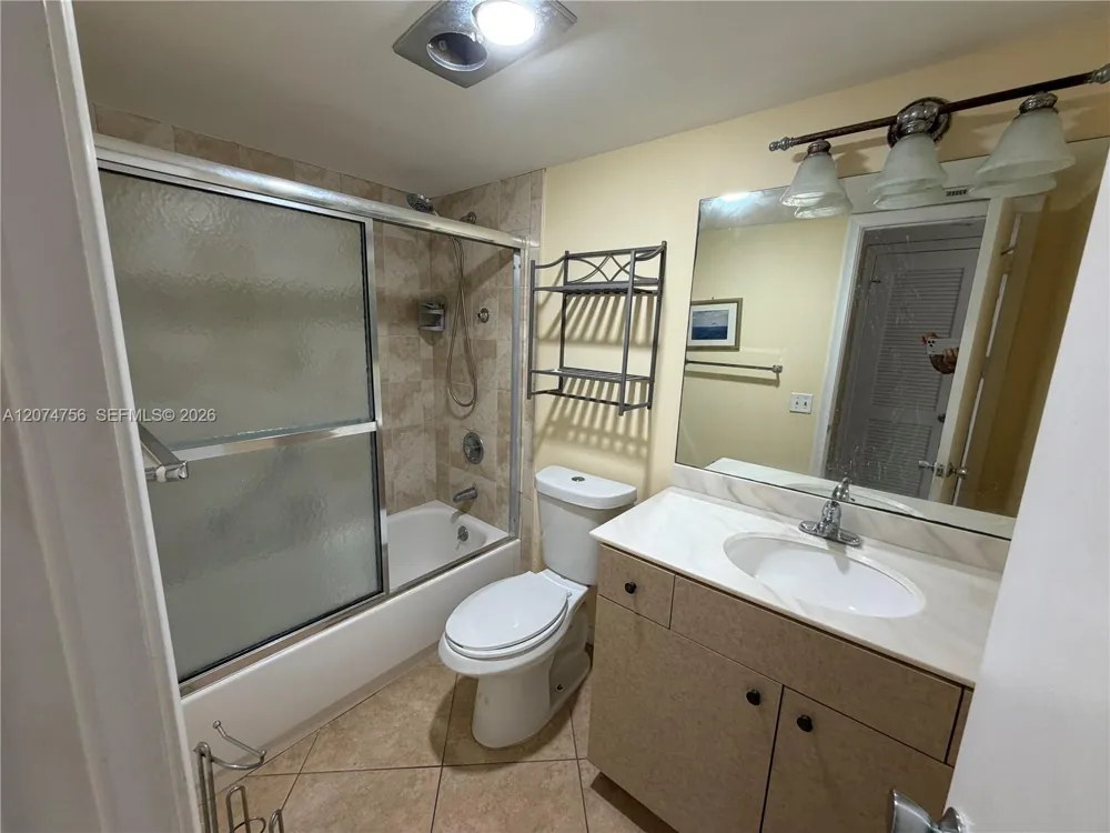 4242 Deste Ct #304 Lake Worth, FL 33467