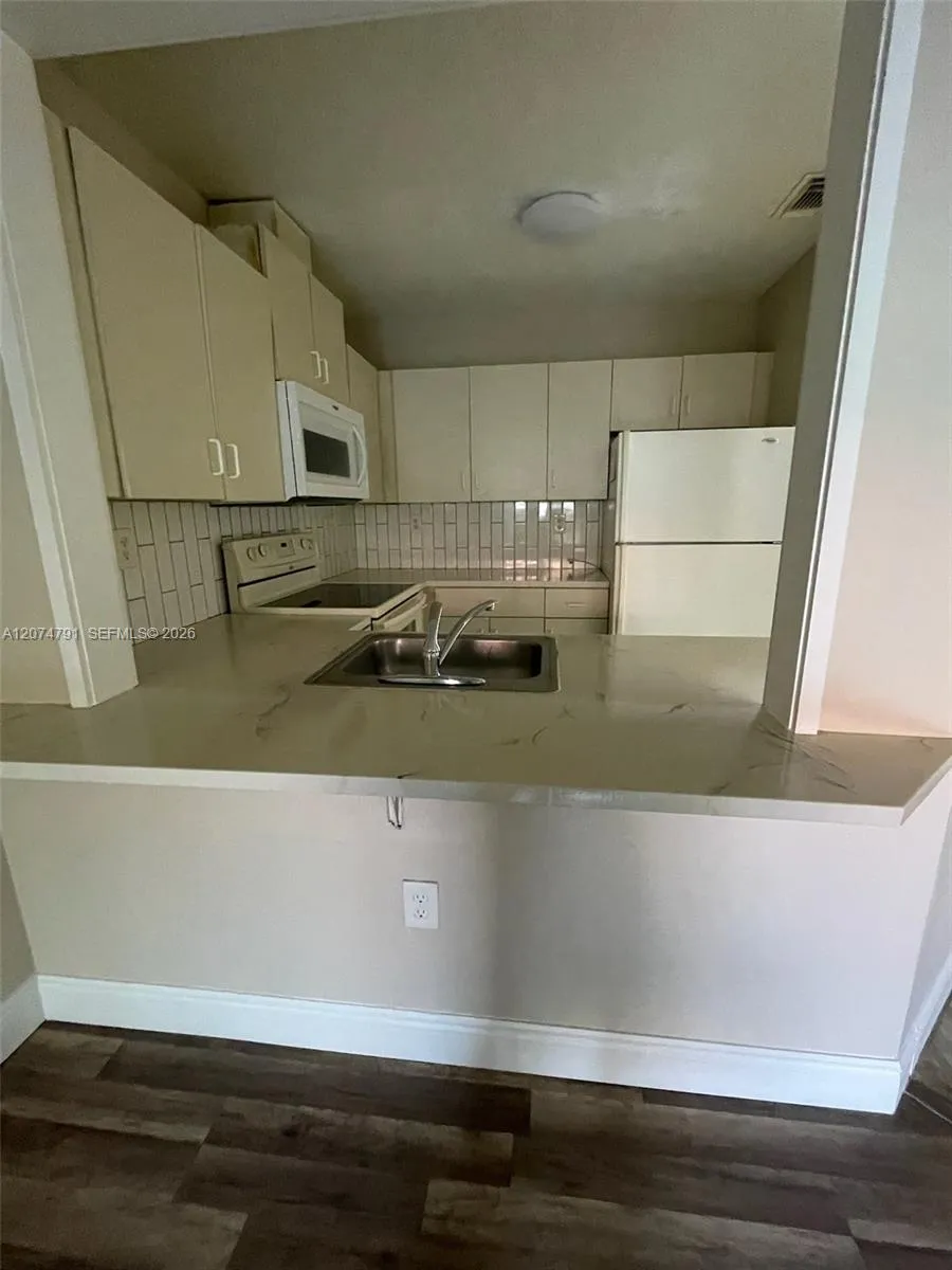 8420 SW 208th Ter Cutler Bay, FL 33189