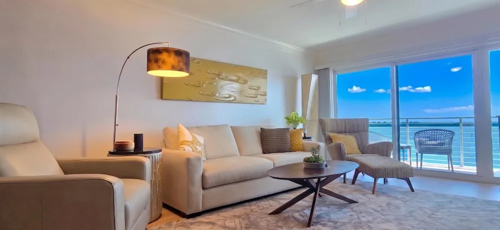 60 Yacht Club Drive #405 North Palm Beach, FL 33408