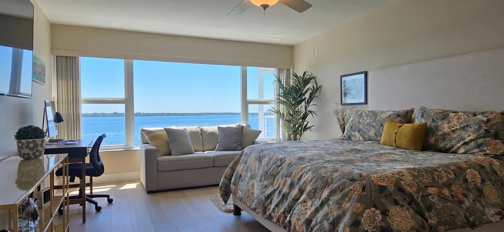 60 Yacht Club Drive #405 North Palm Beach, FL 33408