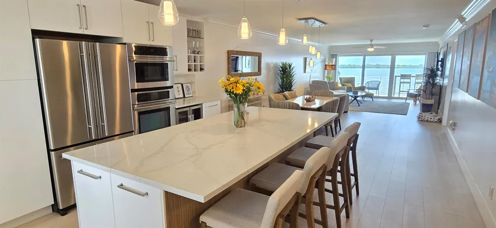 60 Yacht Club Drive #405 North Palm Beach, FL 33408