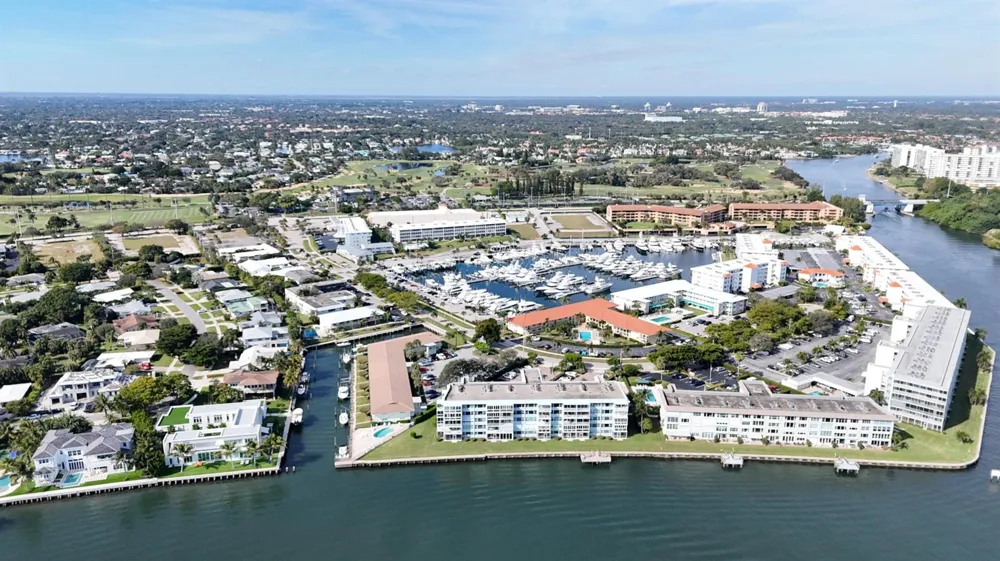 60 Yacht Club Drive #405 North Palm Beach, FL 33408