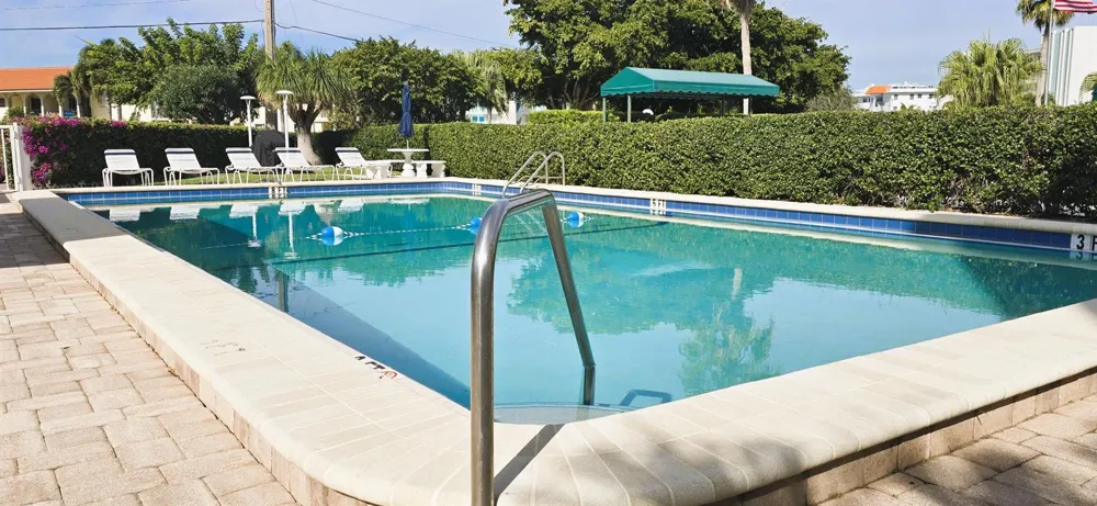 60 Yacht Club Drive #405 North Palm Beach, FL 33408
