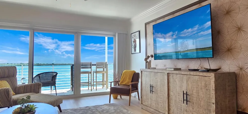 60 Yacht Club Drive #405 North Palm Beach, FL 33408