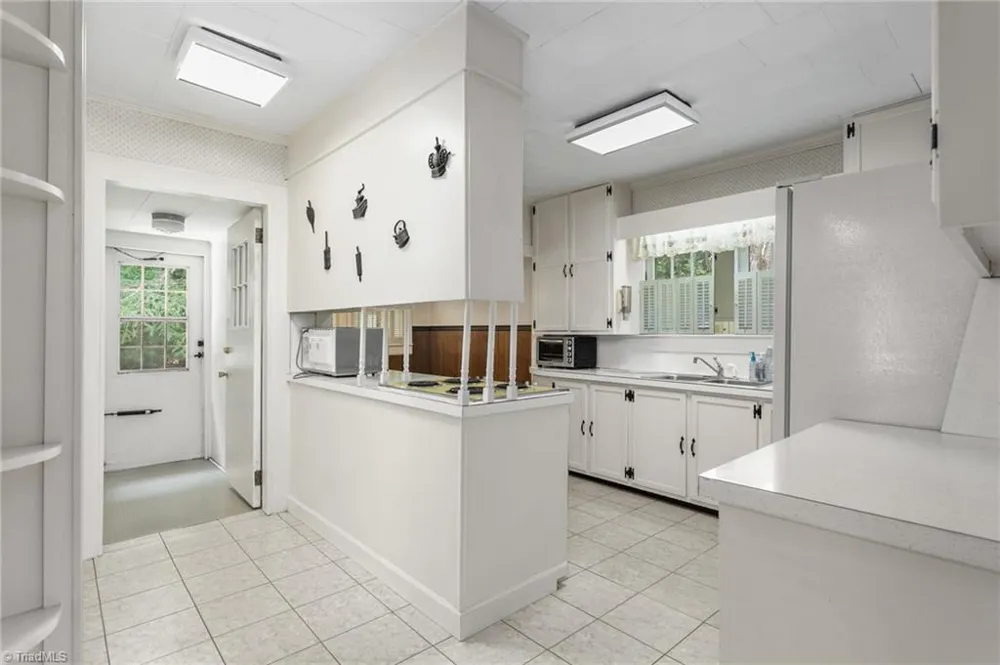 709 E Sunrise Avenue Thomasville, NC 27360