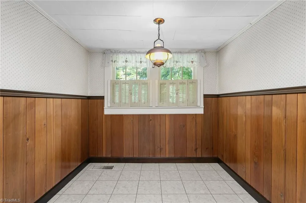 709 E Sunrise Avenue Thomasville, NC 27360