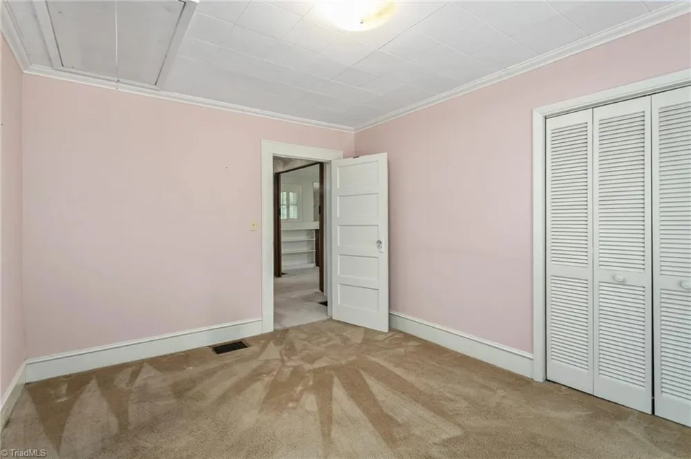 709 E Sunrise Avenue Thomasville, NC 27360