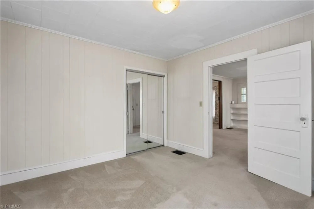 709 E Sunrise Avenue Thomasville, NC 27360