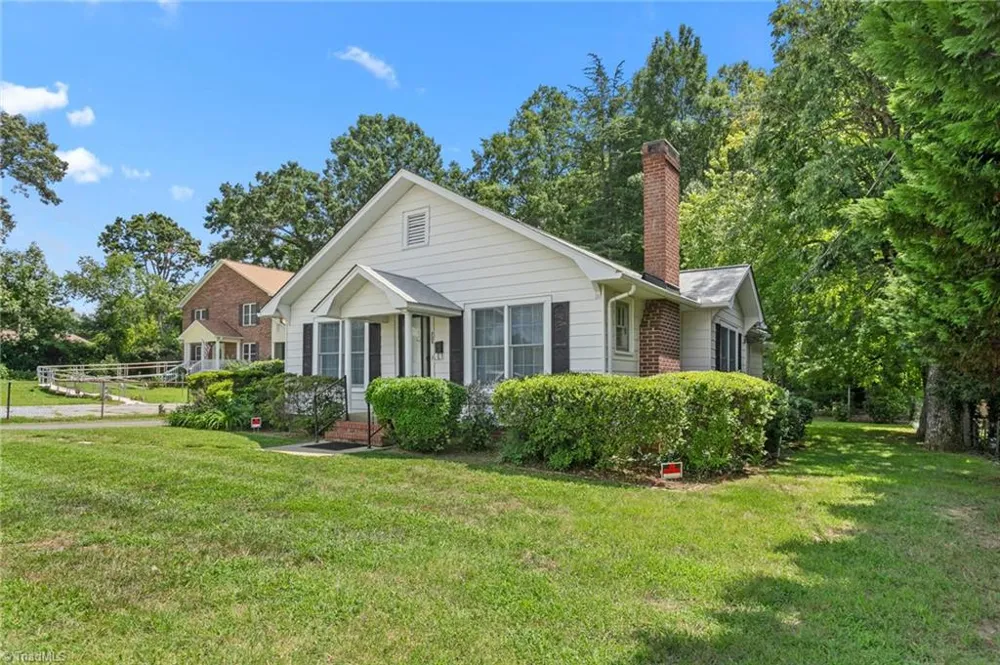 709 E Sunrise Avenue Thomasville, NC 27360