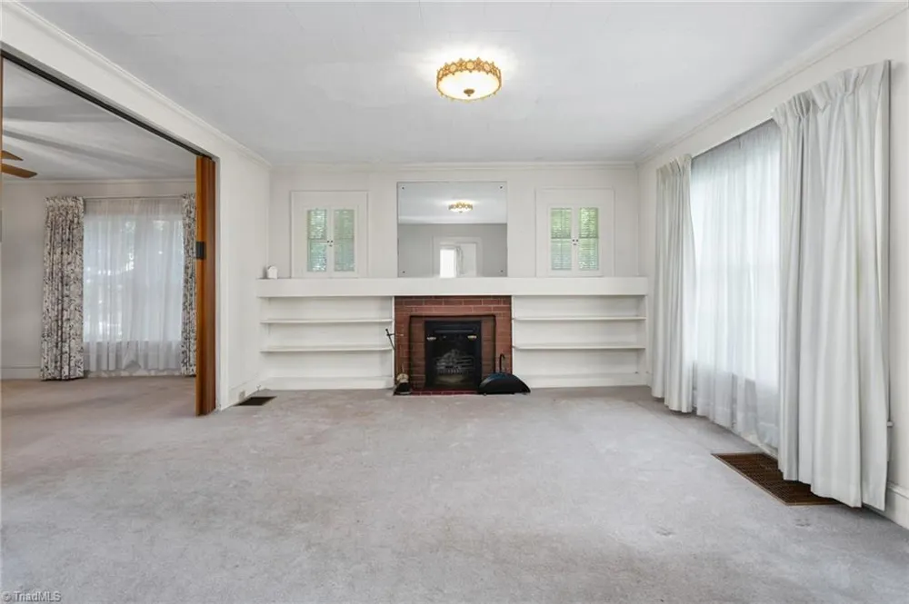 709 E Sunrise Avenue Thomasville, NC 27360