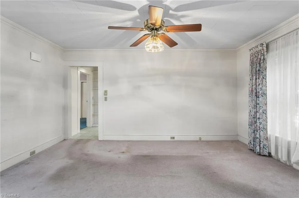 709 E Sunrise Avenue Thomasville, NC 27360