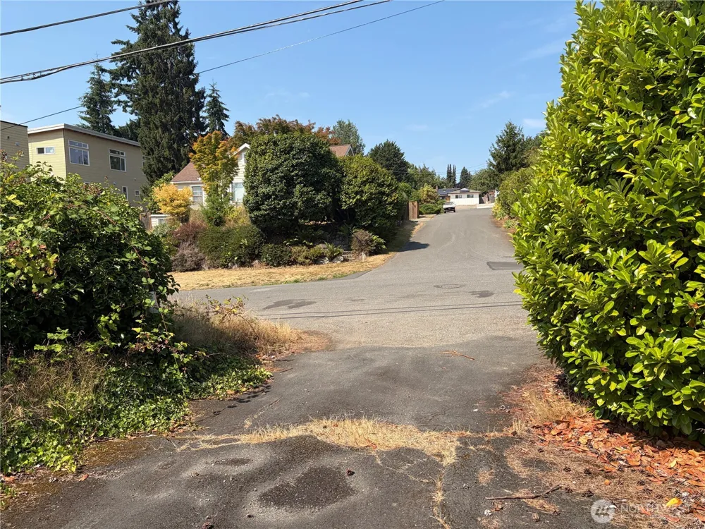 11334 Corliss Avenue Seattle, WA 98133
