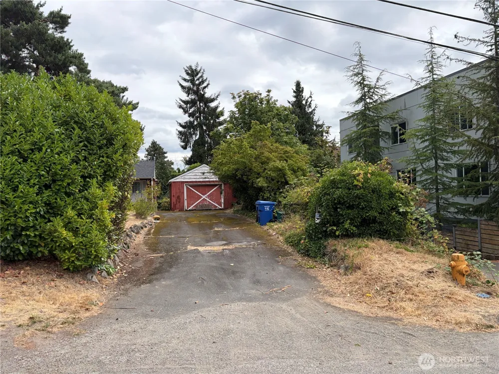 11334 Corliss Avenue Seattle, WA 98133