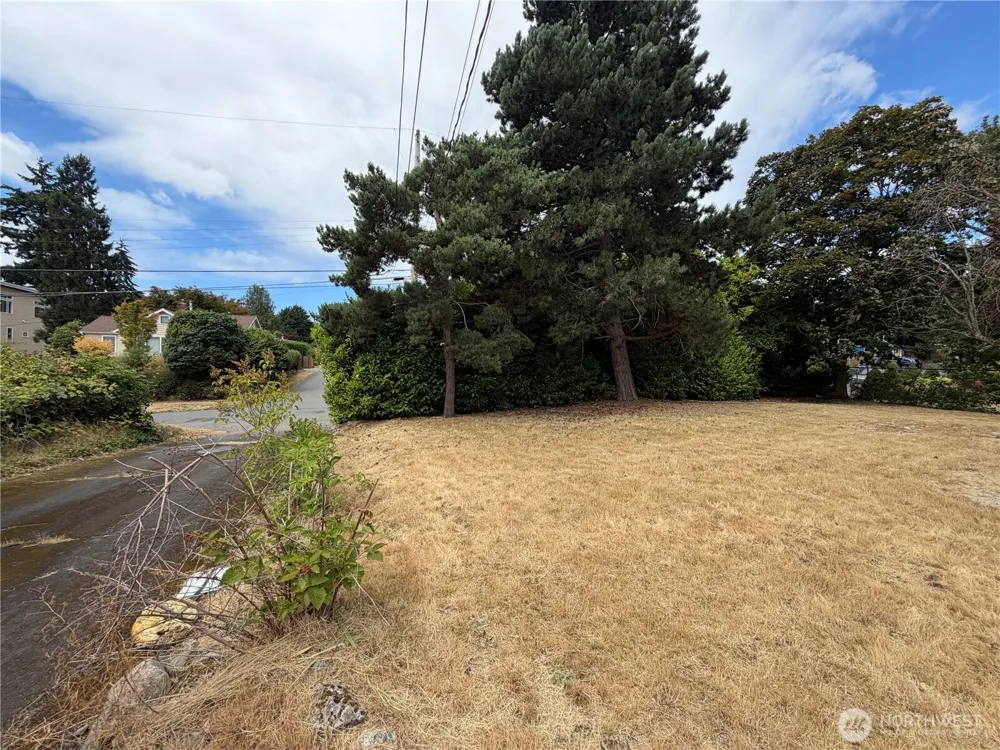 11334 Corliss Avenue Seattle, WA 98133