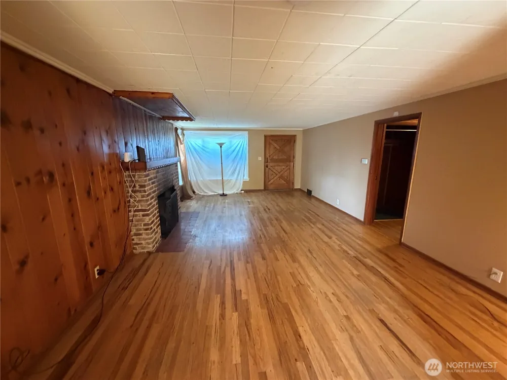 11334 Corliss Avenue Seattle, WA 98133