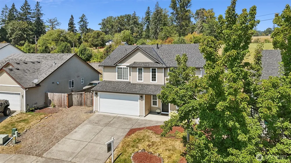 1601 E 4th Way La Center, WA 98629