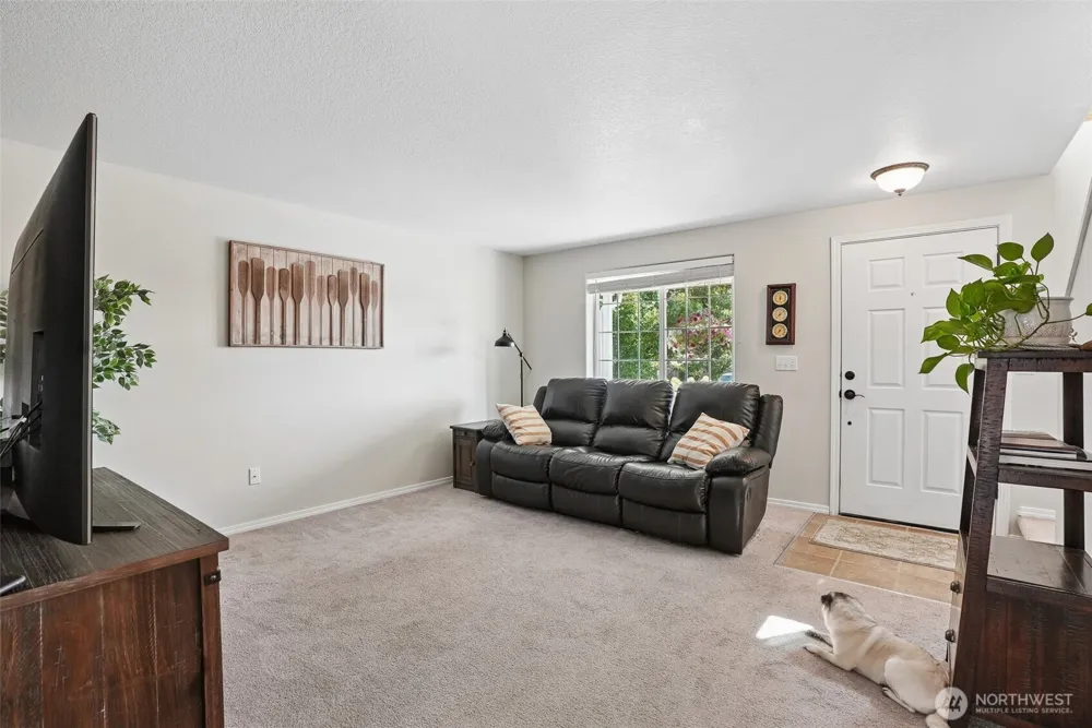 1601 E 4th Way La Center, WA 98629