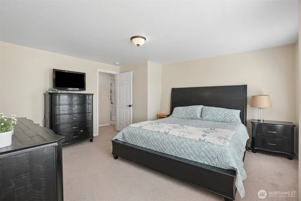1601 E 4th Way La Center, WA 98629