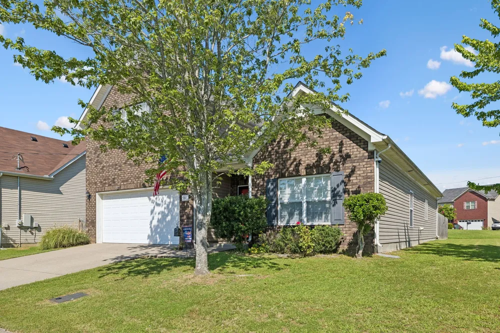 1141 Shire Dr Antioch, TN 37013