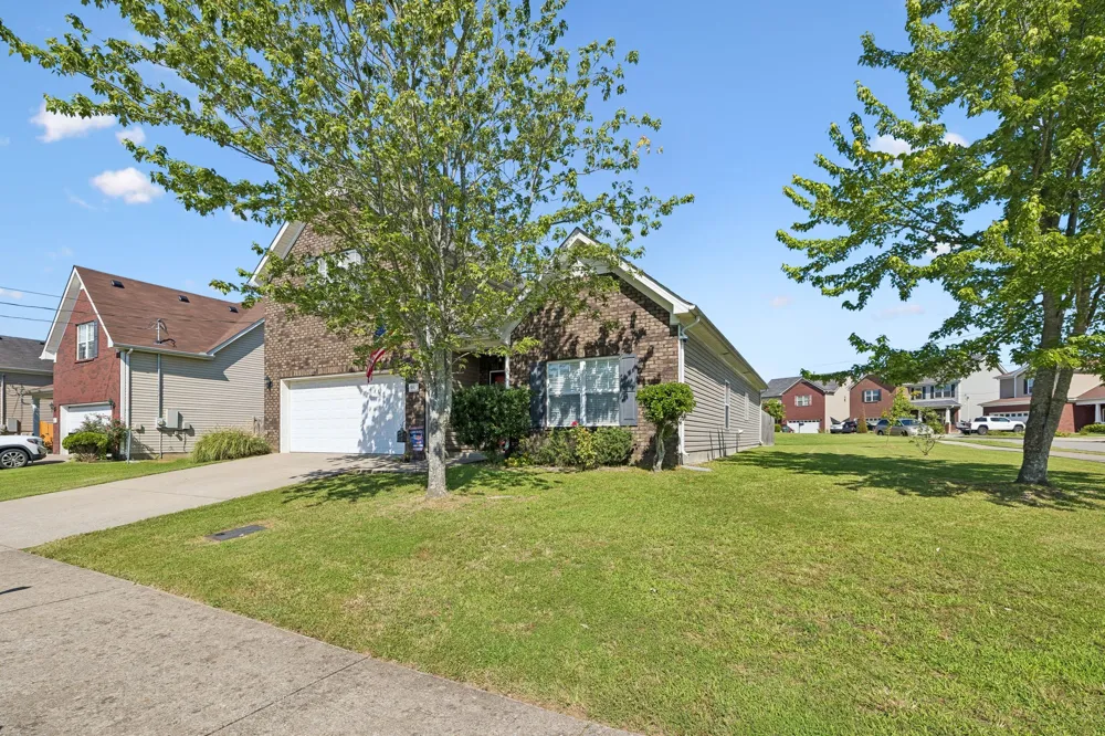 1141 Shire Dr Antioch, TN 37013