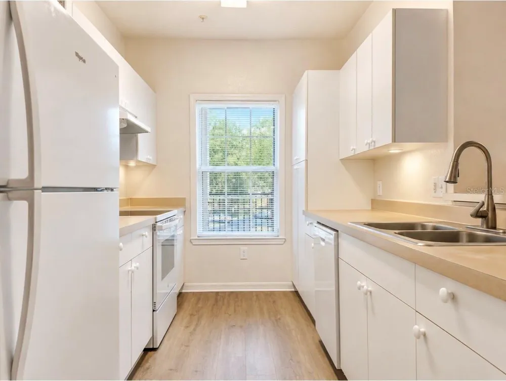 3589 CONROY ROAD #1023 Orlando, FL 32839