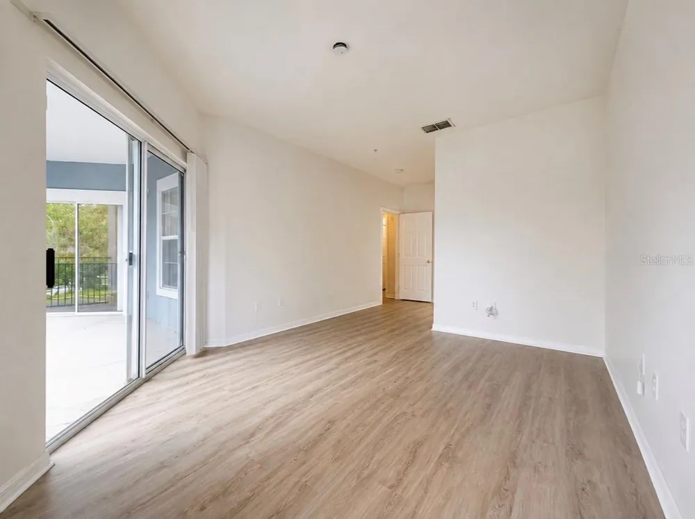 3589 CONROY ROAD #1023 Orlando, FL 32839