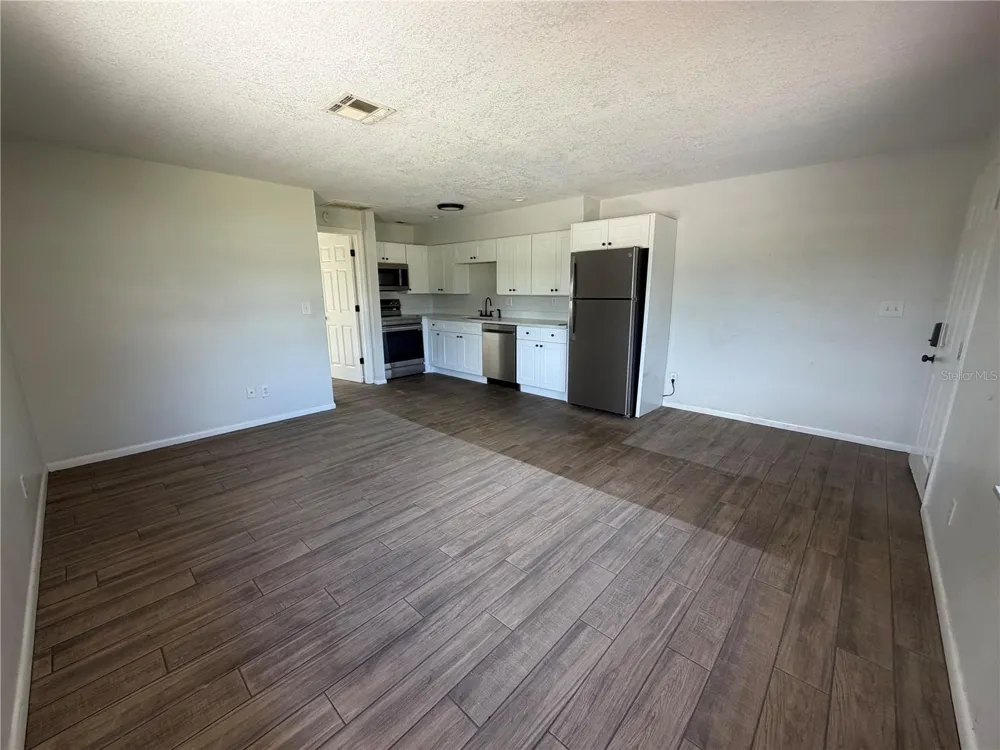 2305 K-VILLE AVE Auburndale, FL 33823