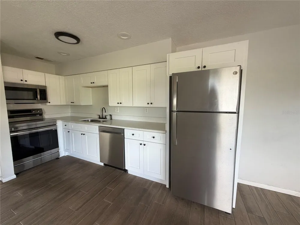2305 K-VILLE AVE Auburndale, FL 33823