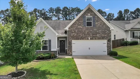 221 Woodford DR
