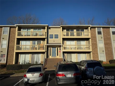 1604 Arlyn Circle