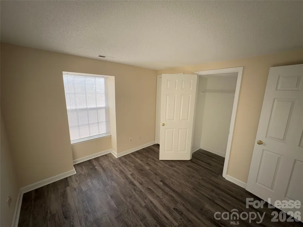 1604 Arlyn Circle Charlotte, NC 28213