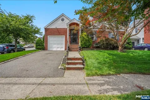 74 Starmond Avenue