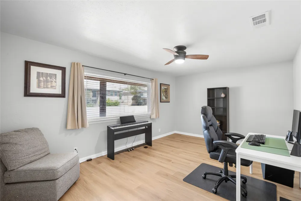 213 Wilshire Drive Euless, TX 76040