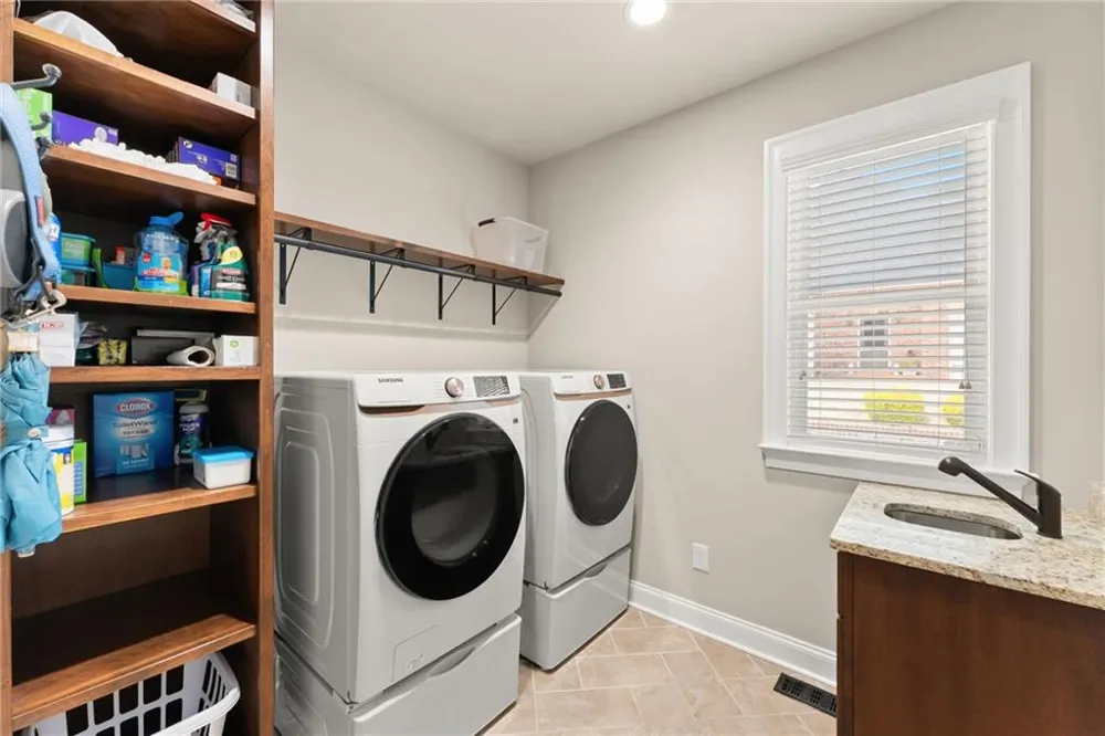 4466 Park Royal Drive Flowery Branch, GA 30542