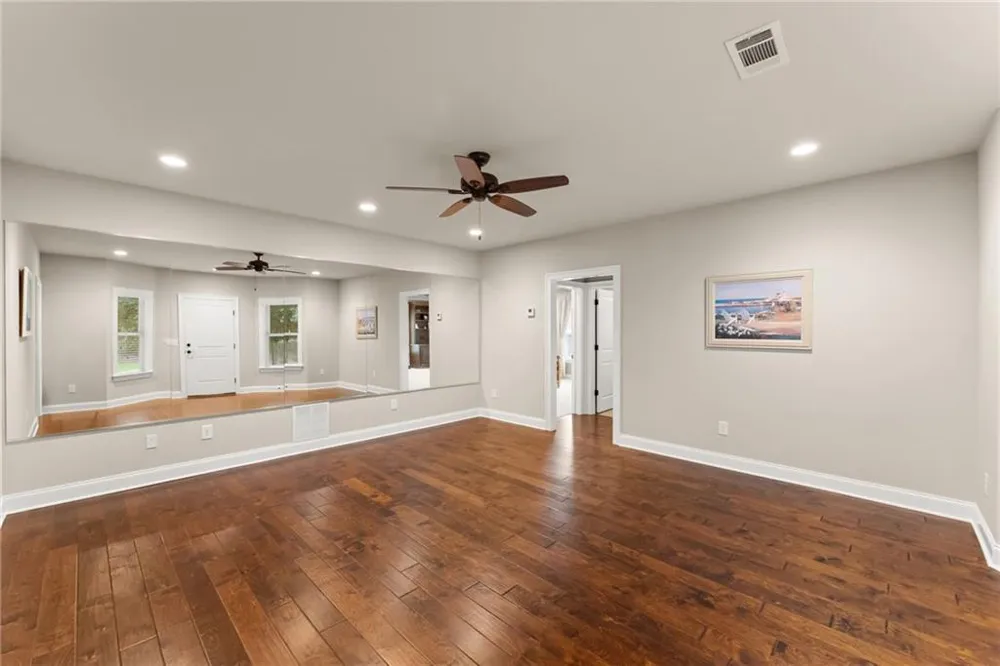4466 Park Royal Drive Flowery Branch, GA 30542