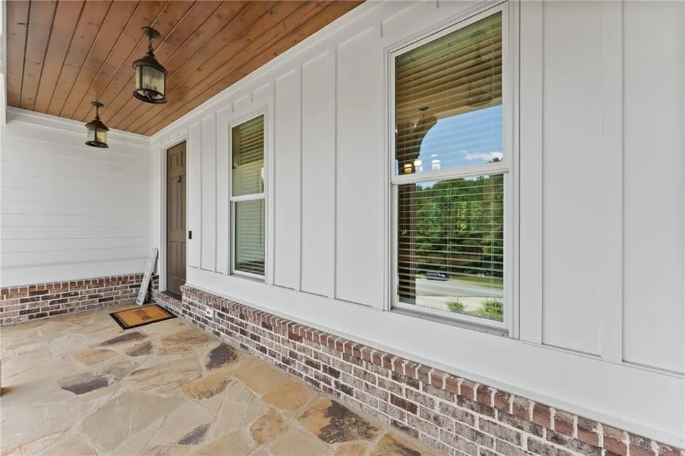 4466 Park Royal Drive Flowery Branch, GA 30542