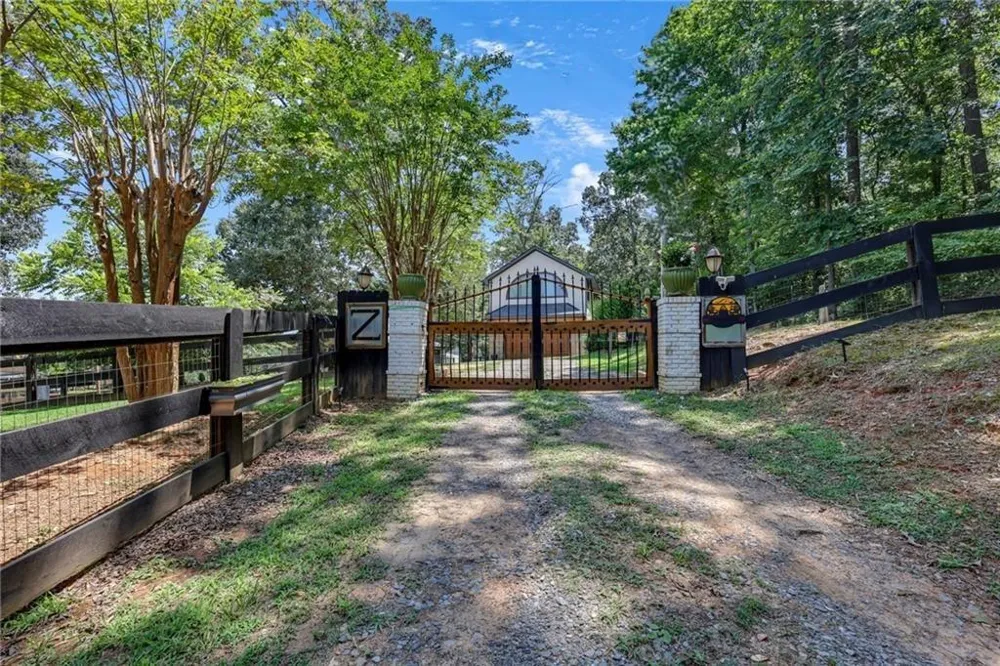 268 Creek Bank Drive #A Talking Rock, GA 30175