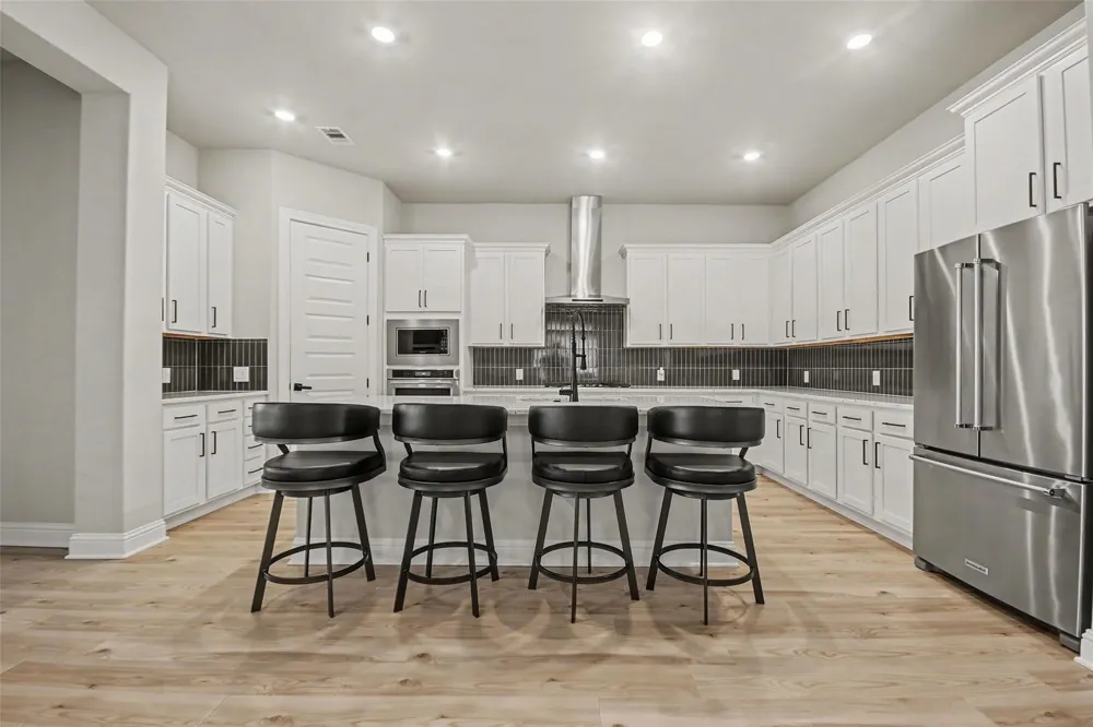 2131 Tioga View Drive Rosharon, TX 77583