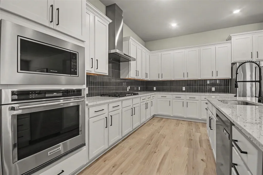 2131 Tioga View Drive Rosharon, TX 77583